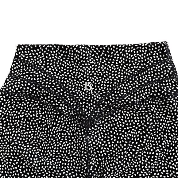 Buffbunny Legacy Leggings Nubre High Waist in Black Bossy Print Sz Medium - Picture 8 of 15